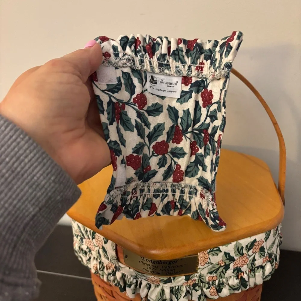 Longaberger 1997 Christmas Collection Snowflake Basket w Lid, Liner & Divider